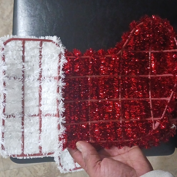 New Sparkling Christmas Decor - Picture 5 of 5